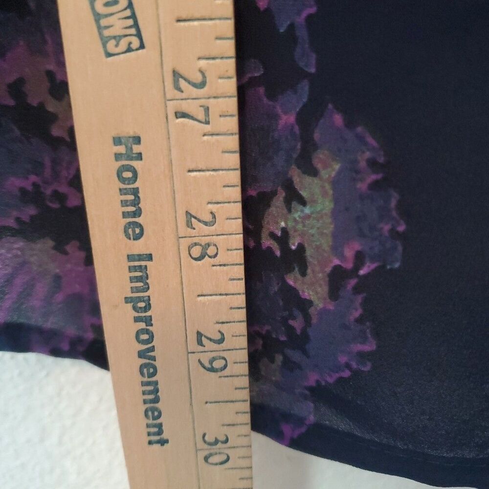 Lila Rose Top Sleeveless Blouse Floral V Neck Womens Size L Blue - Picture 10 of 15